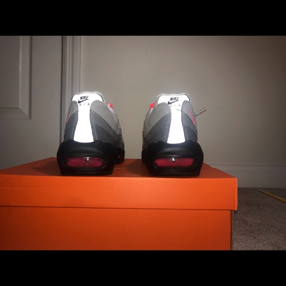❌Sold❌Air max 95 Solar Red - Picture 5 of 6